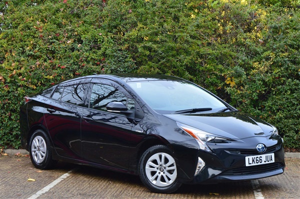 Toyota Prius 1.8 VVT-h Active CVT (s/s) 5dr Auto