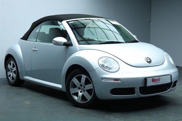 Volkswagen Beetle 1.6 LUNA 8V 2d 101 BHP