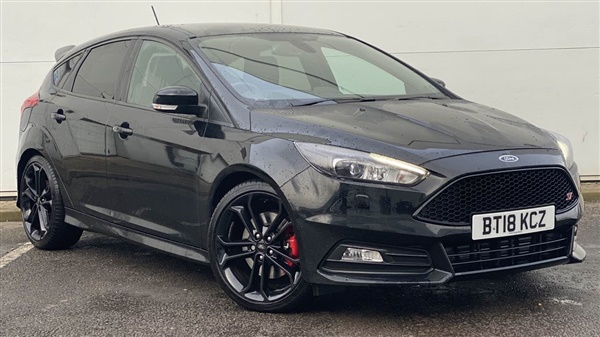 Ford Focus 2.0T EcoBoost ST-3 Navigation 5dr