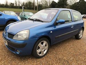 Renault Clio  in Waterlooville | Friday-Ad