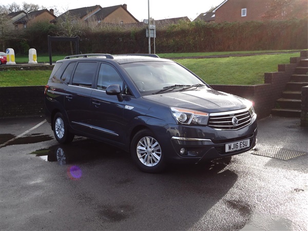 Ssangyong Turismo 2.2 EX 5dr