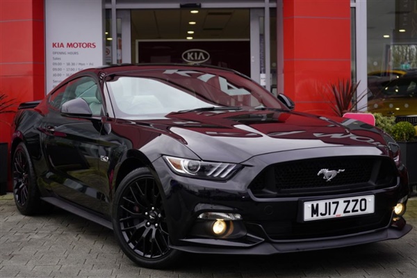 Ford Mustang 5.0 GT Fastback 6Spd
