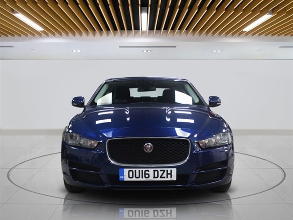 Jaguar XE 2.0 SE 4d 161 BHP Auto