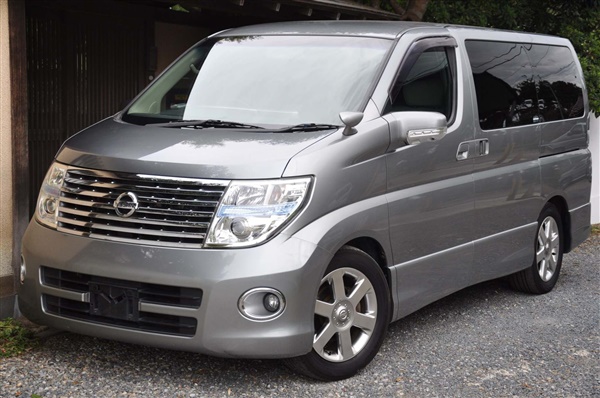 Nissan Elgrand HIGHWAY STAR SILVER LEATHER EDITION Auto
