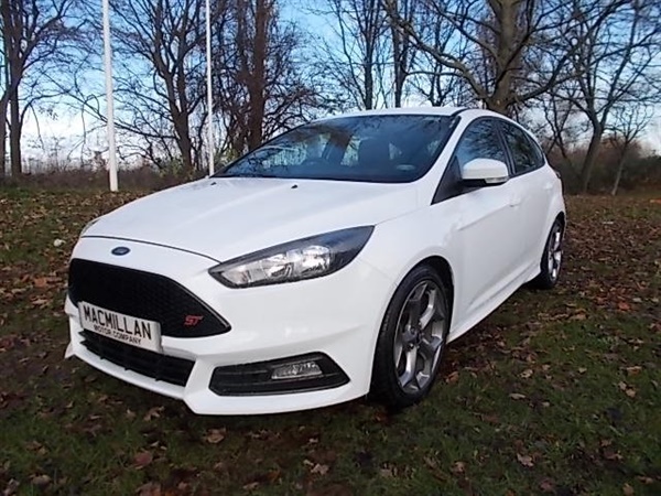 Ford Focus TDCi 185 Start-Stop ST-1