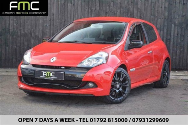 Renault Clio 2.0 VVT **Full History -Stunning Example**