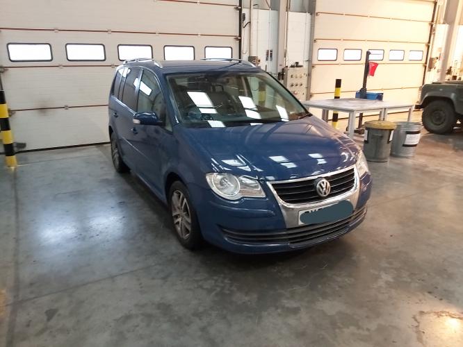 VW TOURAN MOT JAN !!