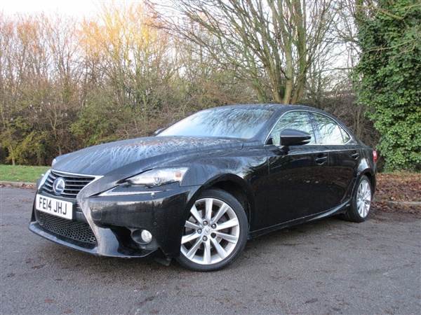 Lexus IS 2.5 Luxury E-CVT 4dr Auto