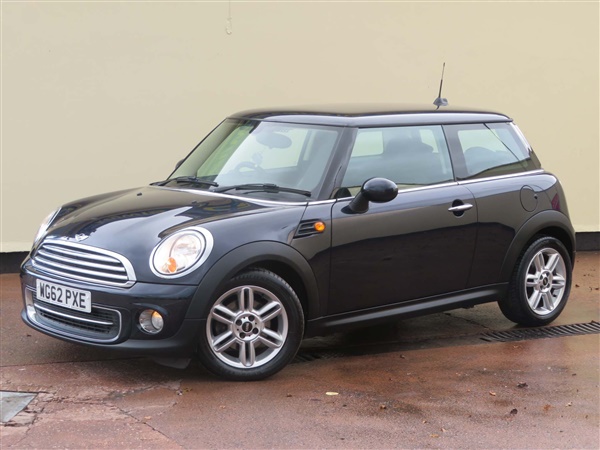 Mini Hatch 1.6 Cooper (Sport Chili) 3dr