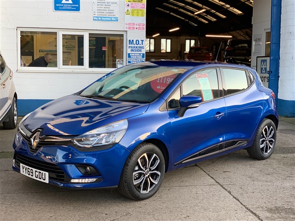 Renault Clio 0.9 TCE 90 Play DELIVERY MILES, SEPTEMBER 