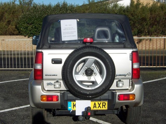 Suzuki Jimny 02 4 wheel drive convertible