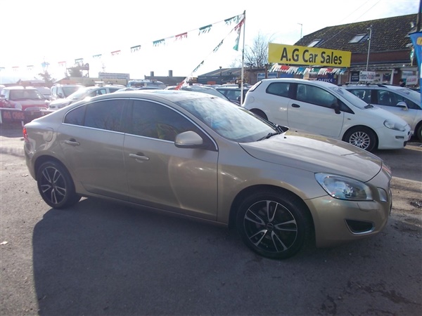Volvo S60 D] SE Lux 4dr Geartronic