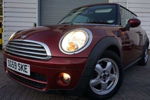 Mini Hatch 1.6 COOPER D 3d AUTO-NIGHT FIRE RED-LOW MILEAGE-2