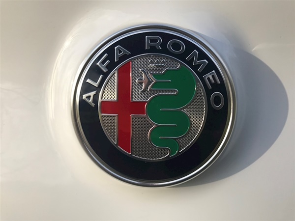 Alfa Romeo Giulia Giulia Tb Super Saloon 2.0 Automatic