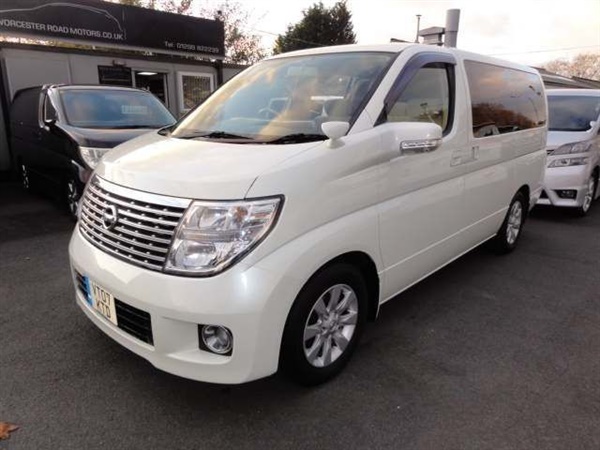 Nissan Elgrand X EDN GRADE 4.5 SUPERB FRESH IMPORT Auto