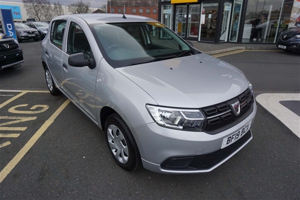 Dacia Sandero 0.9 TCe Essential Hatchback 5dr Petrol (s/s)