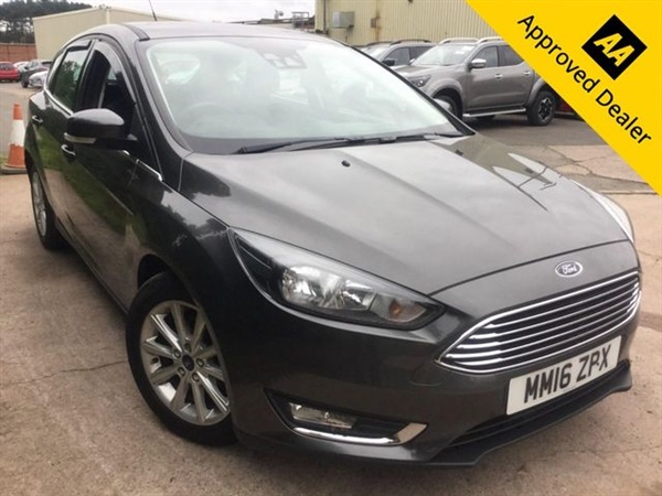 Ford Focus 1.0 TITANIUM 5d 124 BHP IN DARK METALLIC GREY