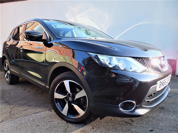 Nissan Qashqai 1.2 DIG-T N-Connecta Xtronic CVT 5dr Auto