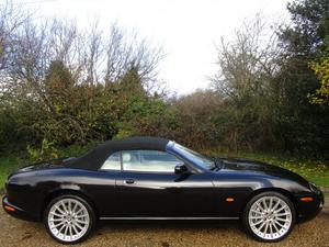 Jaguar XK in High Wycombe | Friday-Ad
