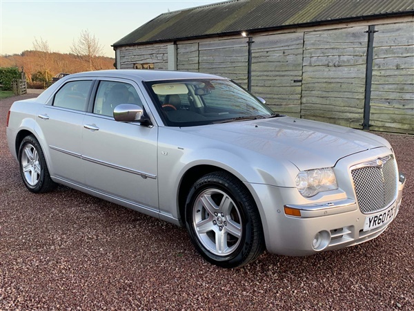 Chrysler 300C 3.0 CRD V6 LUX 4dr Auto