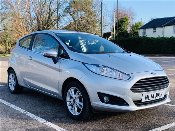 Ford Fiesta 1.25 ZETEC 3DR | FROM 6.9% APR AVAILABLE ON THIS