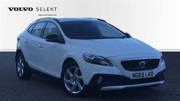 Volvo V40 (Heated Front Seats, Leather Upholestry)