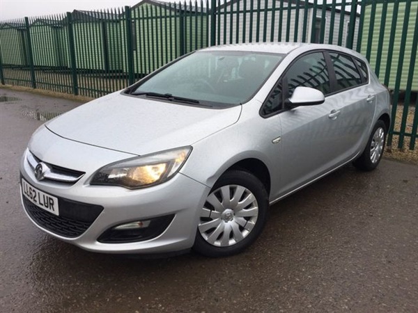 Vauxhall Astra 1.4 EXCLUSIV 5d 98 BHPM CRUISE A/C