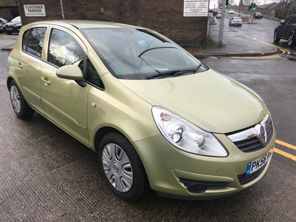 Vauxhall Corsa 1.4 CLUB A/C 16V 5d 90 BHP Auto