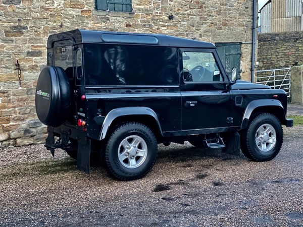 Land Rover Defender 90 Hard Top TDCi County with comfort