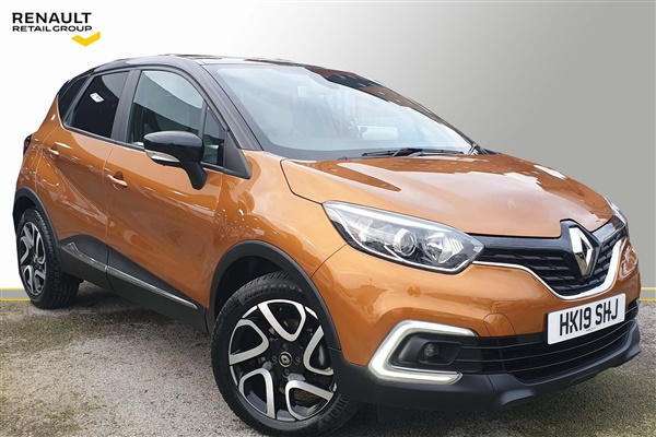 Renault Captur 1.5 dCi Iconic SUV 5dr Diesel (s/s) (90 ps)