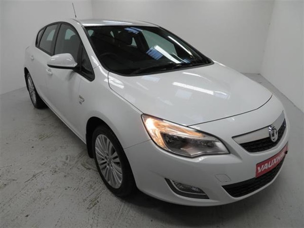 Vauxhall Astra 1.6I 16V Excite 5Dr