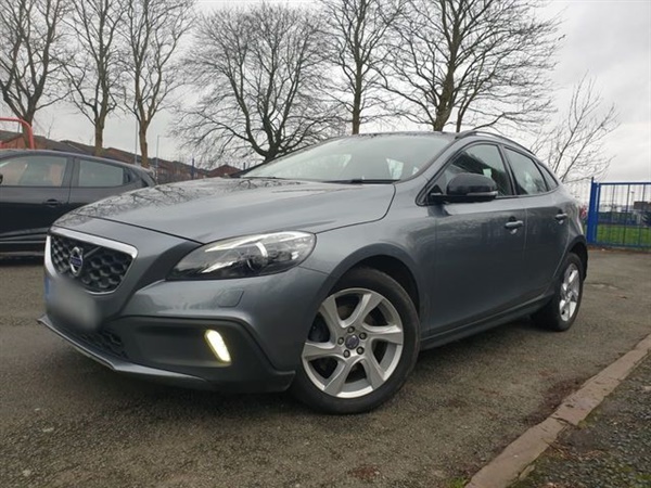 Volvo V D2 CROSS COUNTRY LUX 5d 113 BHP Auto