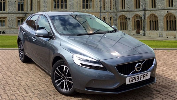 Volvo V40 T2 Momentum Edition, Manual, Front and Rear Park