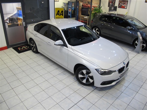 BMW 3 Series 320d Edition Plus *SAT NAV* *LEATHER*