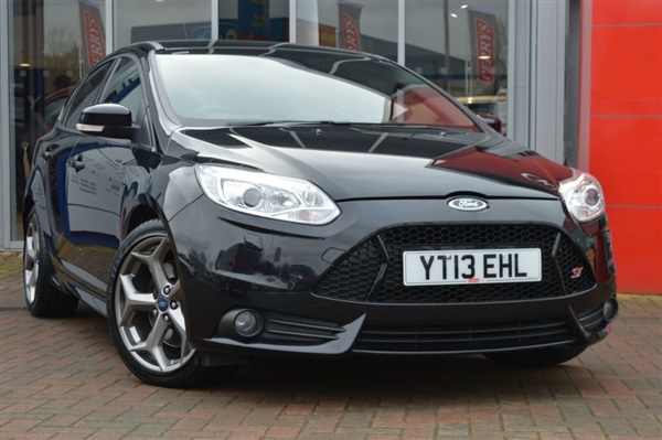 Ford Focus 2.0 ST-3 5dr 6Spd 250PS