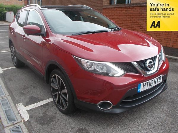 Nissan Qashqai 1.2 DiG-T Tekna (One Private Owner) Estate