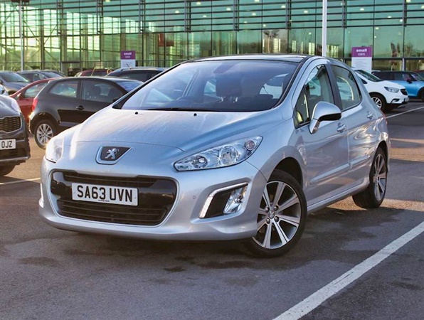 Peugeot  VTi Active 5dr [Sat Nav]