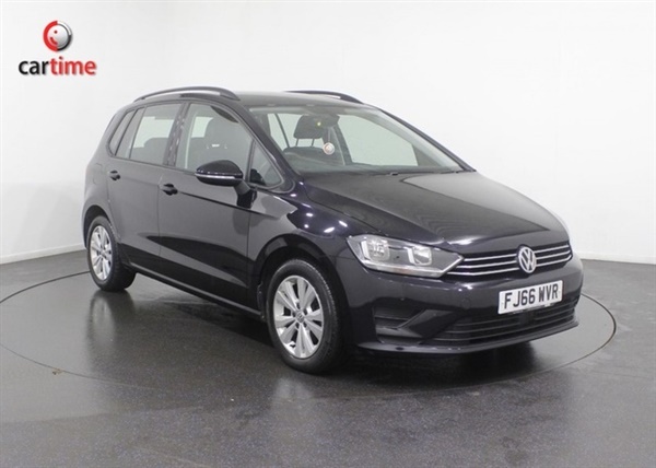 Volkswagen Golf 1.6 SE TDI DSG 5d AUTO 108 BHP Bluetooth DAB