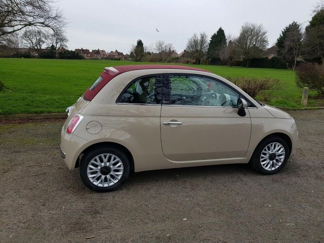 FIAT 500 CONVERTIBLE 1.2 PETROL LOUNGE -  ONLY Low Mile