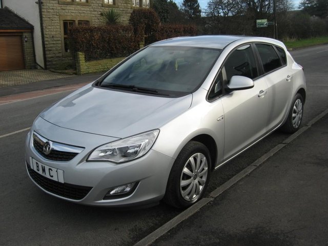 -reg Vauxhall Astra bhp) Exclusive 5Dr