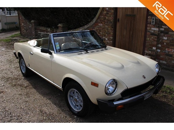 Fiat Spider 124 Spider LHD