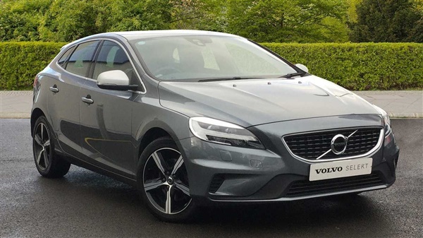 Volvo V40 (Heated Front Windscreen, Heated Front Seats)