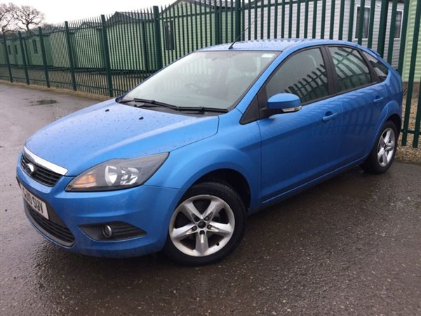 Ford Focus 1.6 ZETEC 5d 100 BHP ALLOYS A/C