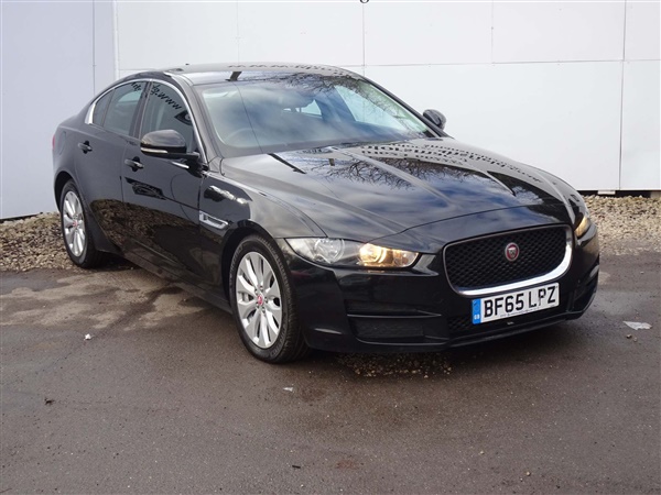 Jaguar XE 2.0d SE (s/s) 4dr