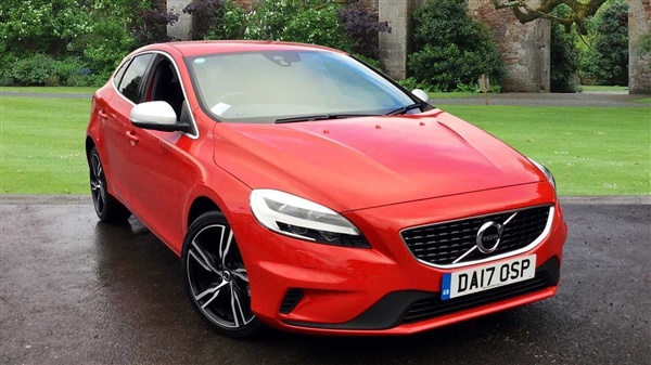 Volvo V40 (Heated Front Seats, Heated Front Windscreen)