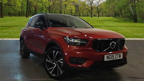 Volvo XC40 (Bluetooth, Cruise Control and Winter Pack)