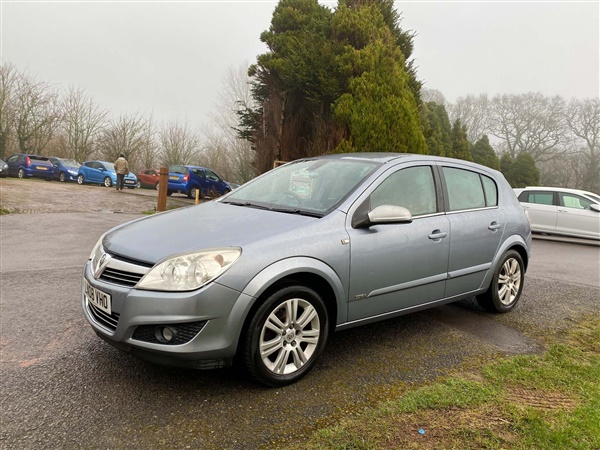 Vauxhall Astra 1.8 i 16v Design 5dr Auto