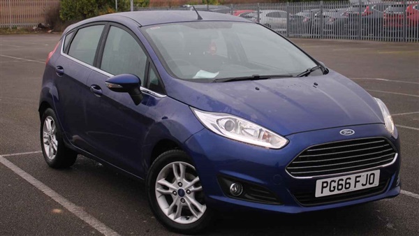 Ford Fiesta 1.0 EcoBoost Zetec Navigation 5dr