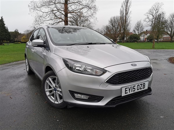 Ford Focus  Zetec 5dr Powershift