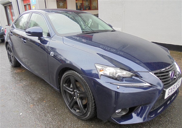 Lexus IS 300H PREMIER 4-Door Auto